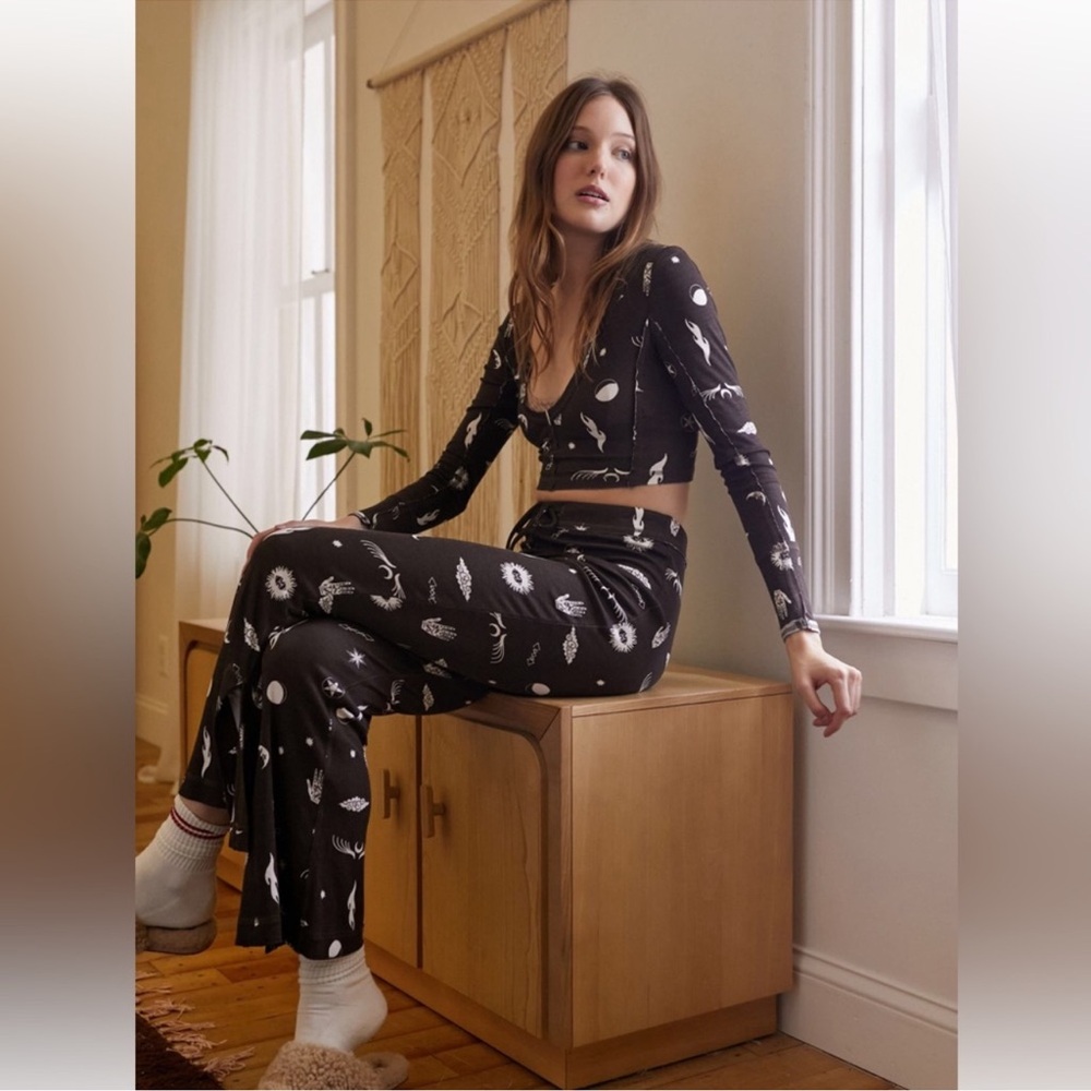 Urban Outfitters Out From Under Sweet Dreams Pajama/ Lounge Set NWT sz L